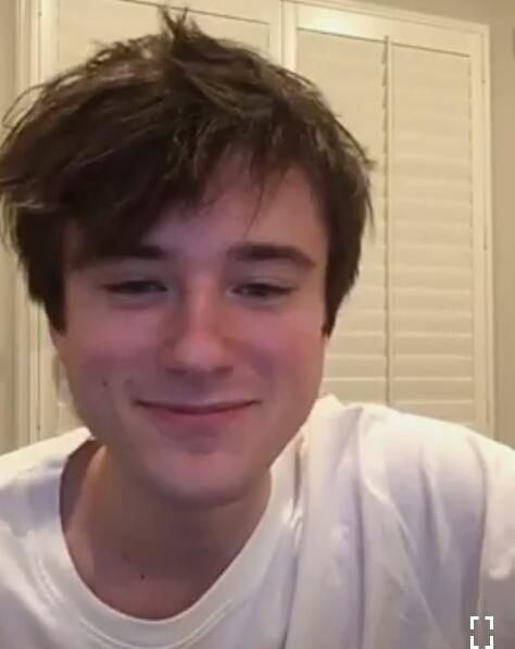 Alec Benjamin Aesthetic Icon, Benjamin Core, Alec Benjamin, Benjamin Bunny, Favorite Person, Beautiful People, Musician, Paintings, Celebrities