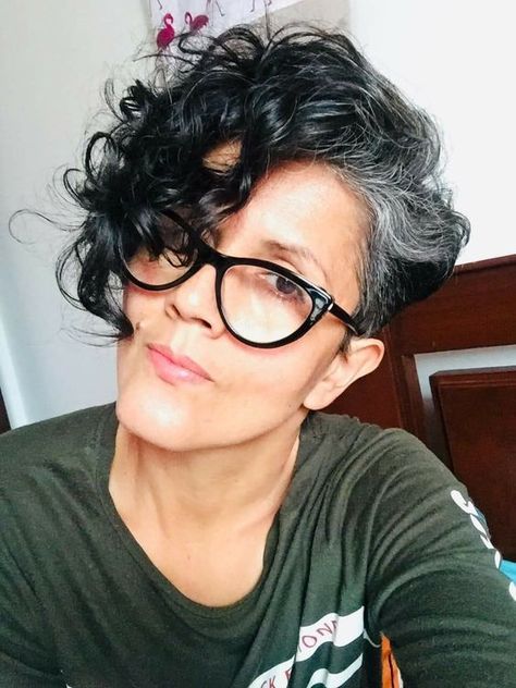 23 CURLY HAIRSTYLES FOR WOMEN OVER 50 - julsweek Asymmetrical Pixie Curly Hair, Curly Edgy Hairstyles, How To Draw Digitally, Bangs Cut, Short Haircuts With Bangs, Curly Pixie Hairstyles, Grey Curly Hair, Hair Color Caramel, Curly Haircuts