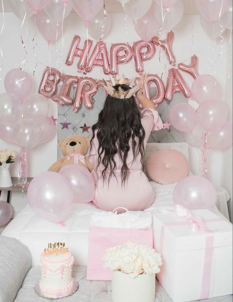 Surprise Birthday Decorations, Birthday Room, 17th Birthday Ideas, Happy Birthday Decor, Birthday Room Decorations, 20th Birthday Party, Birthday Goals, Baby Birthday Themes, Birthday Photo Banner