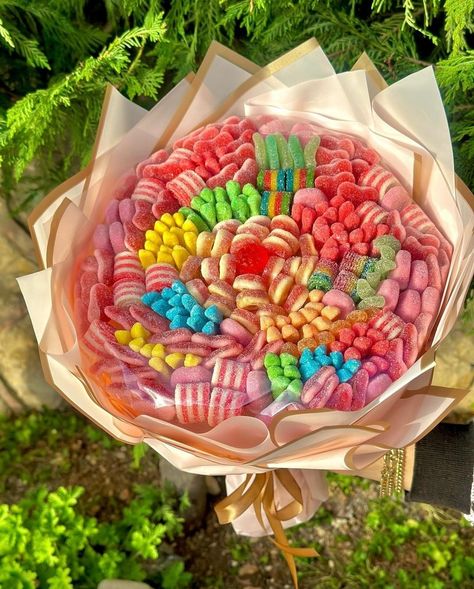 Candy Boquets, Bowl Of Candy, 1970 Fashion, Vintage Chanel, Photo Shoot, Candy, Bowl