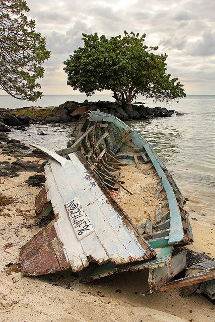 Mauritius Beach, Mauritius Island, Abandoned Ships, Old Boats, Boat Art, Row Boat, Abandoned Buildings, Shipwreck, Abandoned Houses