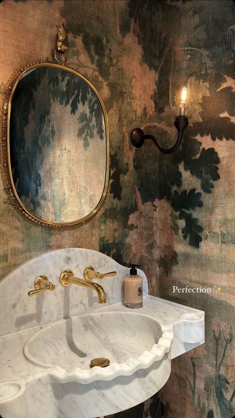 Bathroom Inspiration Decor, Powder Bath, Bathroom Inspo, Decoration Inspiration, Dream House Interior, Dream House Decor, Beautiful Bathrooms, Dream Home Design, Bathroom Inspiration