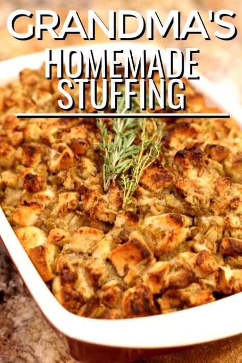 Easy Thanksgiving Dressing Recipe, Traditional Stuffing Recipe, Homemade Stuffing Recipes, Classic Stuffing Recipe, Turkey Stuffing Recipes, Dressing Recipes Thanksgiving, Thanksgiving Stuffing Recipes, Homemade Stuffing, Stuffing Recipes For Thanksgiving