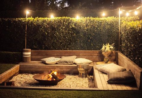 Design Per Patio, Backyard Fire Pit, Cool Fire Pits, Backyard Gazebo, Fire Pit Seating, Fire Pit Area, Fire Pit Designs, Backyard Lighting, Backyard Deck