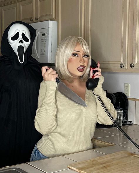 Scream Halloween Costume, Scream Costume, Halloween Customer, Horror Halloween Costumes, Halloween Coustumes, Hot Halloween Outfits, Pretty Halloween Costumes, Couples Halloween Outfits, Last Minute Halloween Costumes