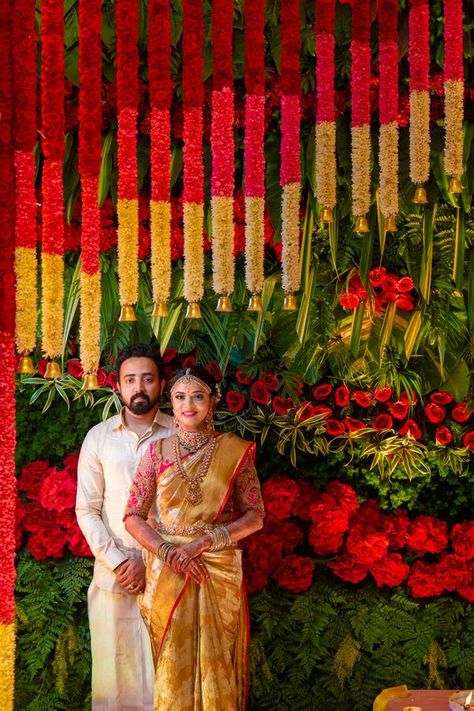 An Elegant Chennai Wedding With Stunning Decor And A Bride In Gorgeous Outfits Mandapam Decoration, Chennai Wedding, Lanterns Hanging, Candid Couple, Wedding Tux, Wedding Stage Decor, Table Decorating, Stage Decor, Cotton Frocks