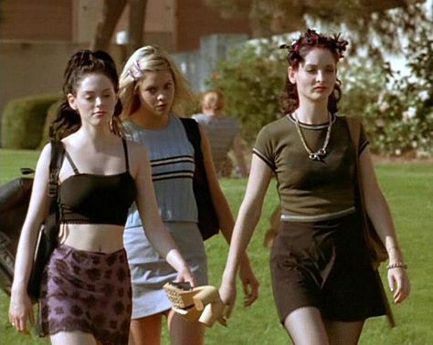 Neo Grunge, 90s Grunge Hair, Rose Mcgowan, Outfits 90s, 90s Fashion Outfits, 90s Outfit, The Flesh, 2000s Fashion Outfits, Movie Fashion