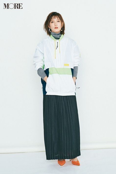 Sports Mix, J Star, Long Skirt Fashion, Pleated Long Skirt, Skirt Fashion, Nun Dress, Long Skirt, Movie Stars, Going Out