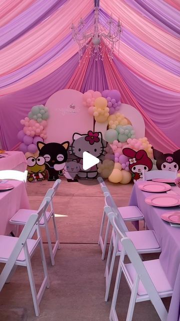 Hello Kitty And Friends Party Ideas, Hello Kitty Backdrop Ideas, 6 Th Birthday Ideas For Girl, Sanrio Centerpiece Ideas, Rice Krispies Cheesecake, 10th Birthday Decoration Ideas, Sanrio Birthday Centerpiece, Hello Kitty Birthday Centerpieces, Hello Kitty Table Decorations