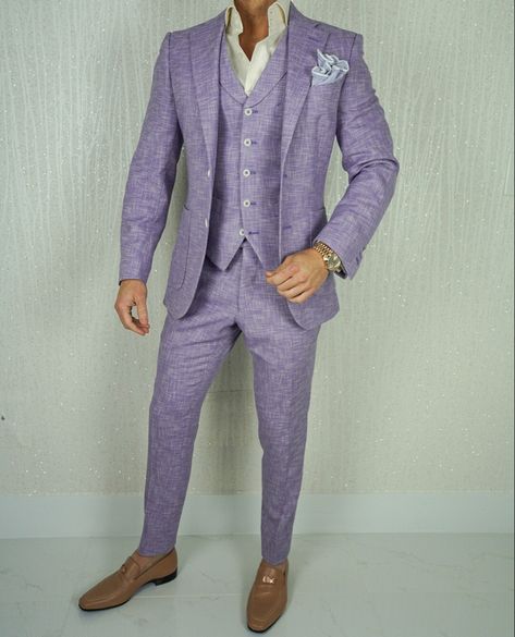 🐰 Happy Easter 🐣 Family Feliz Día De Pascua Familia 🙏🏻 Showcasing our beautiful Lavender Lino Tweed 3 piece look for this perfect day ⭐️⭐️⭐️⭐️⭐️ What do you think? #sebastiancruzcouture #threepiecesuit #lavender #eastersunday #mensclothing #bespoke #style #fashion #suits Pastel Wedding Suits For Men, Lavender Suit Men, Linen 3 Piece Suit, Slim Fit Groom Suit, Lavender Suit, Banquet Outfit, Sunshine Wedding, 3 Piece Suit Men, Lavender Prom