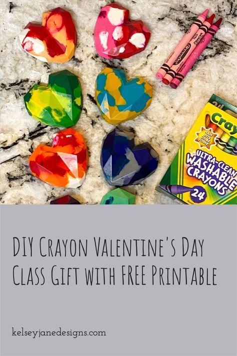 Looking for a fun DIY project for your child's class on Valentine's Day? Make these super cute heart crayons with a free printable gift tag for under $10! Easy and safe for your kids to help make and more unique than store-bought cards. Perfect no sugar, allergy free treat for Valentine's Day Homemade Crayons, Heart Crayons, Crayon Valentines, Crayon Letter, Crayon Gifts, Diy Crayons, Crayon Heart, Free Printable Gifts, Free Printable Gift Tags