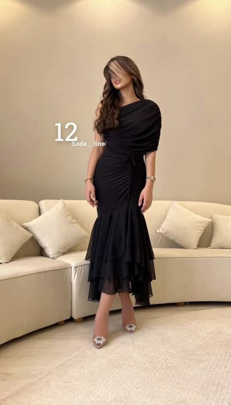 2023 Dresses For Ladies, Prom Dresses 2023 Modest, Outfits For Events Classy, Elegant Dresses Dinner, Modest Fancy Dresses, Skirt Outfits For Wedding Guest, Simple Elegant Prom Dresses, Simple Prom Dress Modest, Simple Soiree Dresses