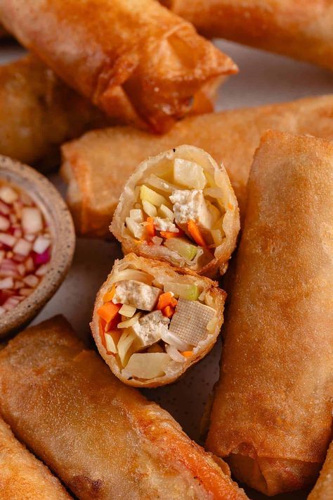 Vegan Lumpia, Lumpiang Gulay, Vegetable Lumpia, Vegetable Egg Rolls, Lumpia Recipe, Types Of Snacks, Vegetable Spring Rolls, Vegan Beef, Delicious Vegetables