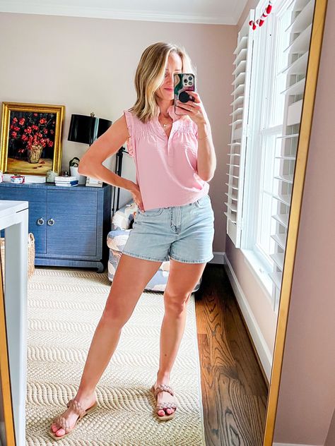 Best Denim Shorts, Light Denim Shorts, Long Denim Shorts, Denim Shorts Style, Classic Denim Shorts, Types Of Jeans, Stretchy Leggings, High Rise Denim Shorts, Grown Ups