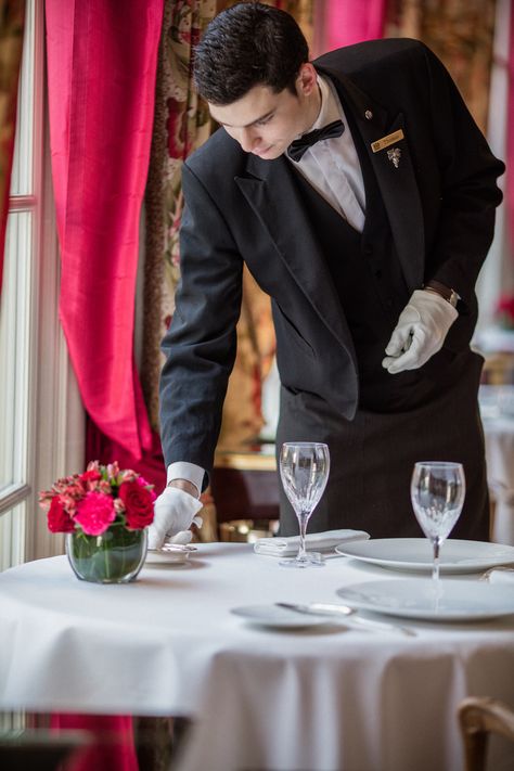 Waiter Restaurant, Le Bristol Paris, Hotel Photography, Restaurant Service, Hotel Uniform, Hotel Inspiration, Restaurant Photography, Mood Images, Hotel Food