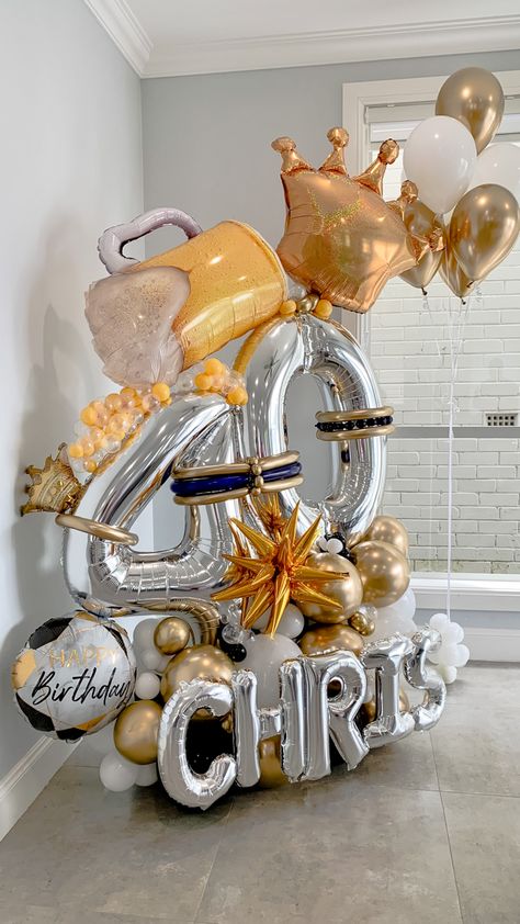 Sofisticated and fun Sweet 16 Balloon Decorations, 40th Birthday Balloons, Birthday Balloon Bouquet, Balloons Number, Balloons Bouquet, Balloon Bouquet Diy, Beautiful Balloons, 16 Balloons, Balloons Decoration