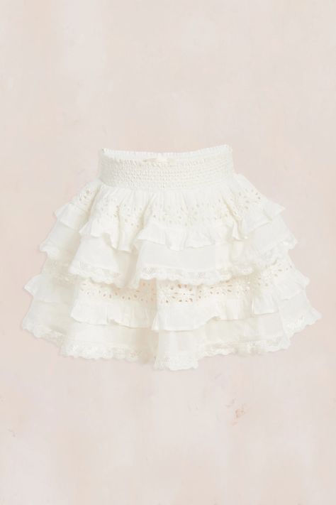 Ruffle Skirt White, Rara Skirt Outfit, Cute Mini Ruffled Skirt, Feminine White Ruffled Skirt, White Ruffled Feminine Skirt, Frilly Skirt Outfit, White Frilly Skirt, White Ruffle Skirt Outfit, Cute White Ruffled Mini Skirt