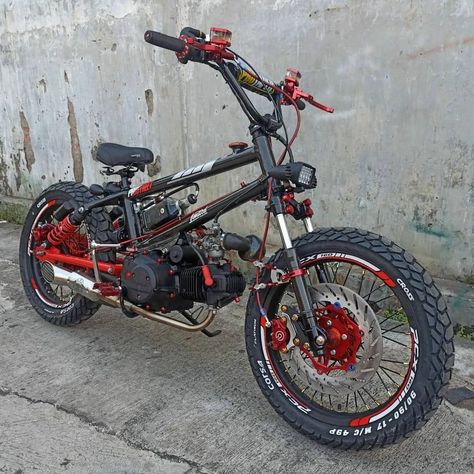 1 or 2? (Credit @favusshonan) #ebike #electricbike #fullsuspension #elektriklibisiklet #bisiklet #fahrrad #велосипед #velosiped #bikebuild… | Instagram Bmx Cub, Custom Mini Bike, Homemade Motorcycle, Go Kart Buggy, Powered Bicycle, Motorcycle Drawing, Motorised Bike, Custom Sport Bikes, Honda Cub