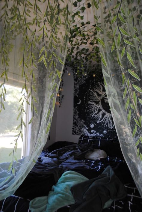 Magical Forest Bedroom Aesthetic, Bedroom Inspirations Witchy, Earthy Theme Bedroom, Mystical Forest Bedroom, Purple Forest Bedroom, Forest Themed Dorm Room, Gothic Fairycore Bedroom, Crystal Themed Bedroom, Dark Forest Aesthetic Bedroom