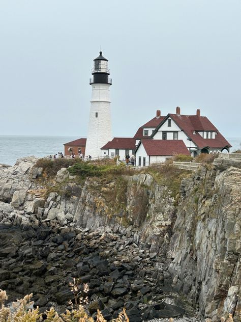 East Coast Autumn, New England Autumn Aesthetic, Lighthouse Core, Vermont Aesthetic, Fall Aesthetic Vermont, New England Coastal Town Aesthetic, Light Houses On East Coast, Moving To Maine, New England Aesthetic