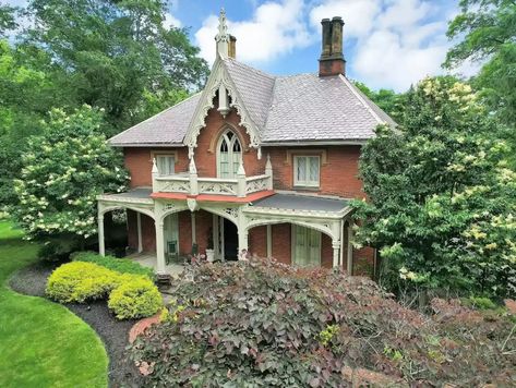 Circa 1848 Gothic Revival For Sale in on 4 Acres OH $850K - OLD HOUSE CALLING Gothic Revival Cottage, Gothic Revival House, Roof Decoration, Gothic Revival Architecture, Storybook Homes, Gothic Revival, Building Exterior, Old House Dreams, Ceiling Windows