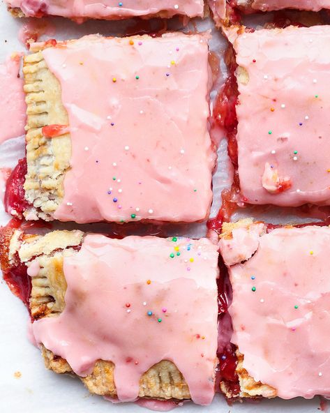 Giant Strawberry Rhubarb Pop Tart - The Sweet and Simple Kitchen Pan Desserts For A Crowd, Sheet Pan Desserts, Breakfast Pastry Recipes, Pan Desserts, Strawberry Bread Recipes, Slab Pie Recipes, Giant Strawberry, Strawberry Pop Tart, Fresh Strawberry Recipes