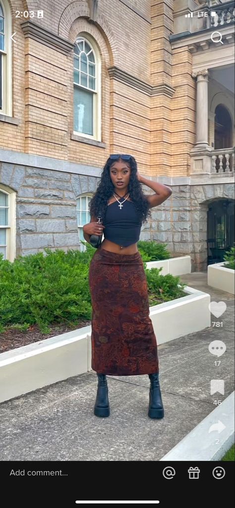 Long Skirts Outfit Black Women, Brown Maxi Skirt Outfit Aesthetic, Long Skirts Black Women, Long Skirt Black Women, Maxi Skirt Outfits Black Women, Long Skirt Outfits For Summer Black Women, Shoes With Long Skirts, Black Flare Skirt Outfit, Long Skirt Outfits Black Women