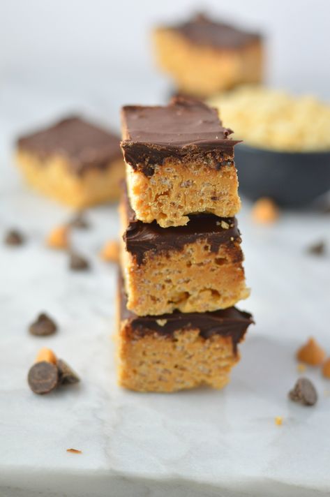 Butterscotch, Peanut Butter and Chocolate Rice Krispie Squares | A Taste of Madness Butterscotch Peanut Butter, Scotcheroos Recipe, Peanut Butter Rice Krispies, Rice Krispie Squares, Peanut Butter Squares, Easy Treat, Square Recipes, Peanut Butter And Chocolate, Recipes With Marshmallows