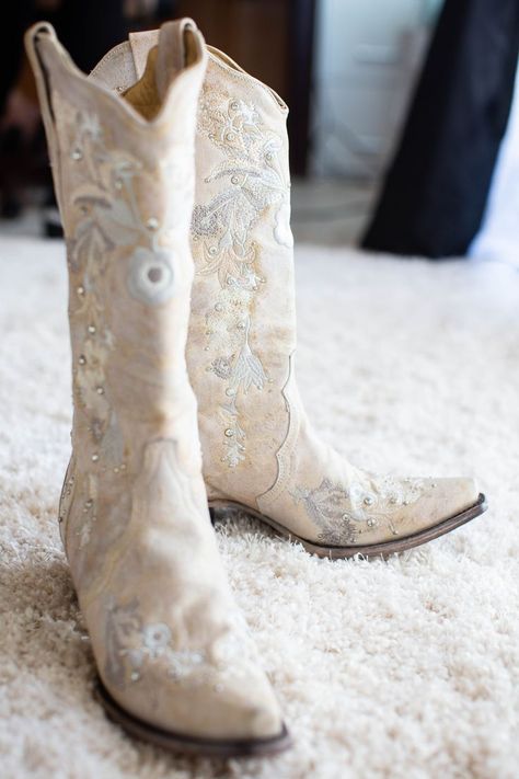 Wedding Cowboy Boots For Bride, Wedding Cowgirl Boots, Wedding Dress Cowboy Boots, Wedding Dress With Cowboy Boots, Bridal Cowboy Boots, Country Wedding Boots, White Wedding Boots, Country Wedding Shoes, Bride Boots