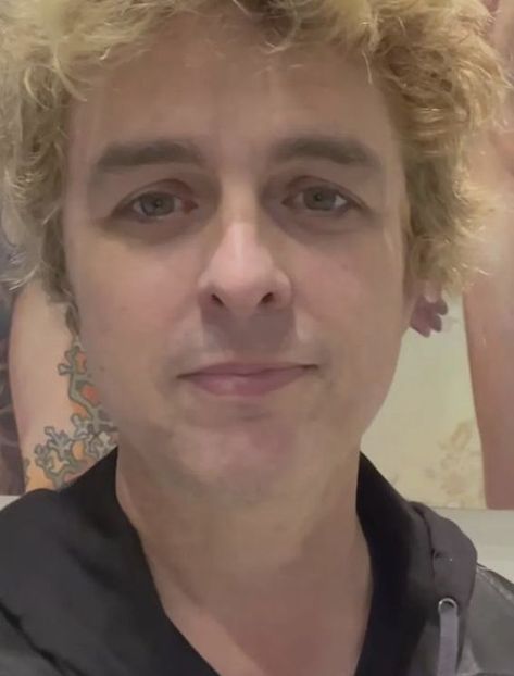 Billie Joe Armstrong 2024, Billie Armstrong, Mythical Armor, Marry Me Quotes, Green Day Billie Joe, Joe Armstrong, Billie Joe Armstrong, Music Taste, Punk Bands