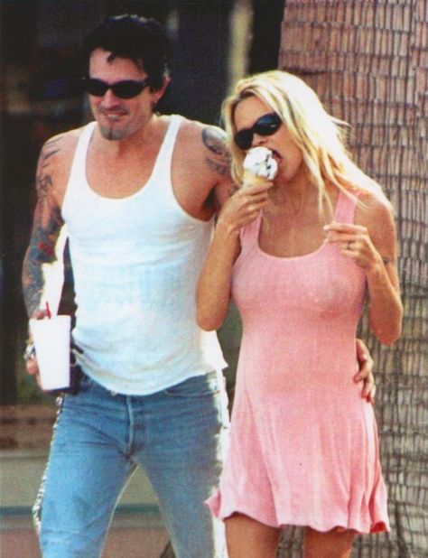 Pamela And Tommy, Pamela Andersen, Pam And Tommy, Malibu Barbie, Tommy Lee, Trailer Park, Blonde Bombshell, Vintage Summer, For Lovers