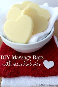 DIY Heart Shaped Massage Bars with Essential Oils. These are sure to be a hit as they’re both frugal and fun to give to friends all packaged up in cute little bags or save for your sweetie {maybe you might even get a massage out of it too? :) }. Diy Massage, Homemade Lotion Bars, Lotion Bars Recipe, Massage Bars, Best Lotion, Diy Lotion, Massage Lotion, Diy Heart, Essential Oils Gifts