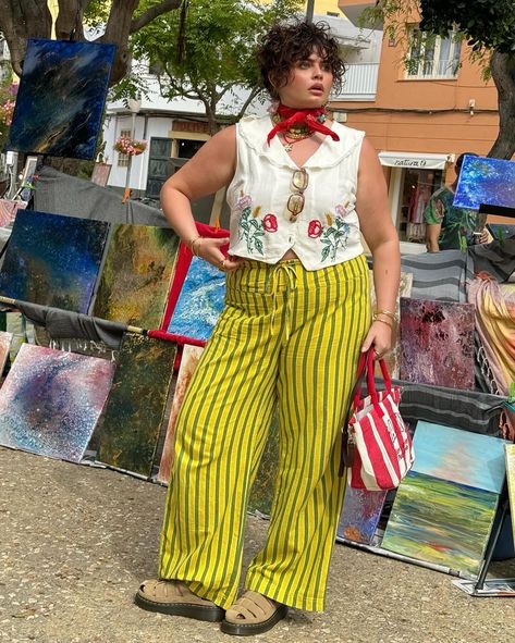 Colourful Summer Outfits, Eclectic Outfits, Plus Size Spring, Pride Outfit, Quirky Fashion, Summer Linen, Eclectic Fashion, European Summer, Bold Fashion