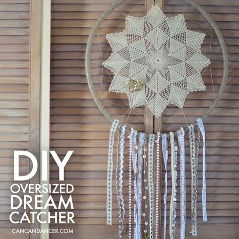 Upcycle Grannies doilies with this gorgeous Oversized DIY Hula Hoop Dream Catcher wall art idea! Hula Hoop Dream Catcher, Diy Hula Hoop, Can Can Dancer, Framed Doilies, Crochet Dreamcatcher Pattern, Hoop Crafts, Diy Dream Catcher, Diy Dream Catcher Tutorial, Lace Dream Catchers