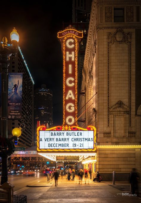 Chicago Photoshoot, Theatre Illustration, Chicago Movie, Chicago Musical, Chicago Theatre, J Photo, Chicago Theater, Chicago Landmarks, Chicago Downtown