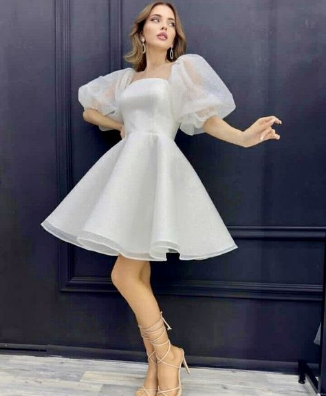 White Homecoming Dress, Confirmation Dresses, Classy Short Dresses, Dresses To Make, Date Night Outfit Ideas, Trendy Date Night Outfit, Night Outfit Ideas, Mini Wedding Dresses, Elegant Mini Dress