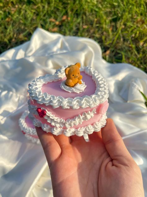 Bear Cottagecore, Cottagecore Cake, Kawaii Cottagecore, Cottagecore Gifts, Accessory Storage, Cute Furniture, Cake Boxes, Pink Bear, Jewelry Box Diy