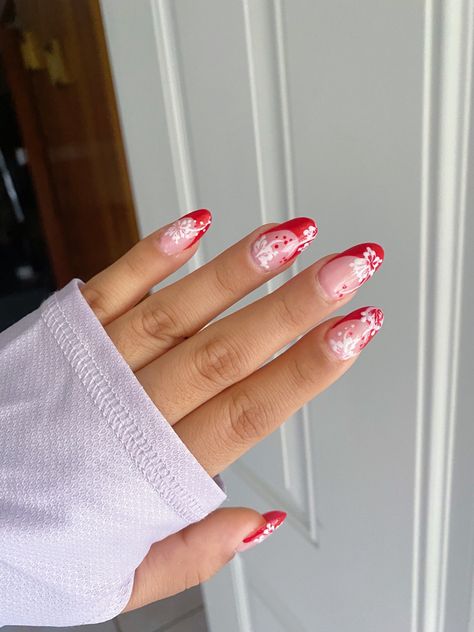 Red french tip nails with flower design French Tip Nails With Flower, Nails With Flower Design, Red Tip Nails, Red French Tip Nails, Red French Tip, China Drama, Red French, White French Tip, Flower Nail Designs