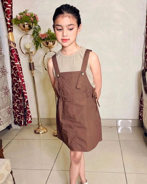 Chic simplicity for your little trendsetter. Discover our new brown overalls. #littlesandcocommunity . . #kidsfashion #kidsootd #fashionforkids #lilfashionista #cutekidsclothing #ministyle #tinytrendsetters #summerclothingforkids #premiumkidswear Fashion , trend , ootd , designer wear kids ,toddler outfits , cute kids outfits , stylish kidswear Brown Overalls, Outfits Stylish, Kids Ootd, Mini Fashion, Kids' Fashion, Designer Wear, Fashion Trend