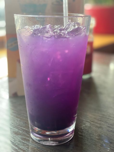 Purple Party Drinks Non Alcoholic, Purple Theme Snacks, 13 Shades Of Purple Party, Purple Dessert Table, Purple Beverages, Lavender Birthday Party, Purple Virgin Drinks, Purple Mock Tails, Purple Drinks Non Alcoholic