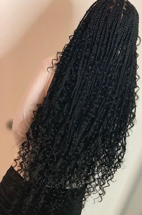 Brads Hair, Knotless Goddess Box Braids, Box Braids Curly Ends, Box Braids Curly, Birthday Braids, Goddess Box Braids Crochet Hair, Boho Box Braids, Box Braids Crochet, Goddess Box Braids