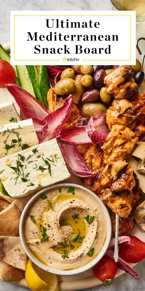 Snacks For Dinner, Mediterranean Diet Snacks, Mediterranean Snacks, Mediterranean Appetizers, Creamy Cucumbers, Skewer Recipes, Eat Snacks, Snack Board, Charcuterie Recipes