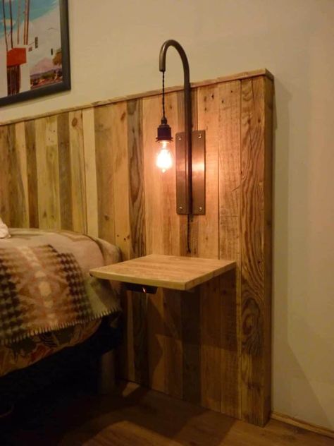 Pallet Wood Headboard Diy, Diy Headboard With Lights, Pallet Headboards, Pallet Bed Headboard, Pallet Wood Headboard, Diy Headboard Wooden, Pallet Bed Frames, Headboard Projects, Diy Pallet Bed