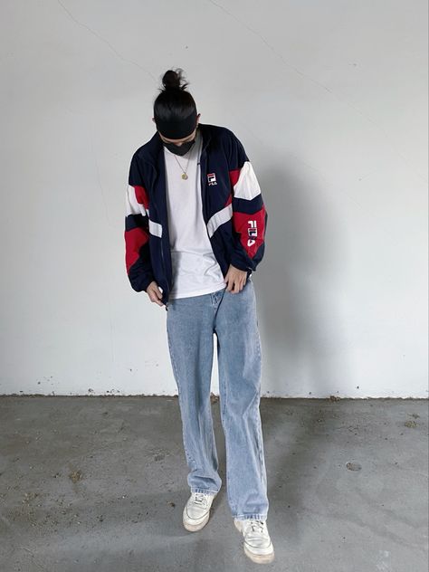 Abe Nelson Blue Outfit Men, Windbreaker Outfit, Fila Jacket, Red Windbreaker, Fila Vintage, White Windbreaker, Vintage Outfit, Mens Windbreaker, Street Outfit