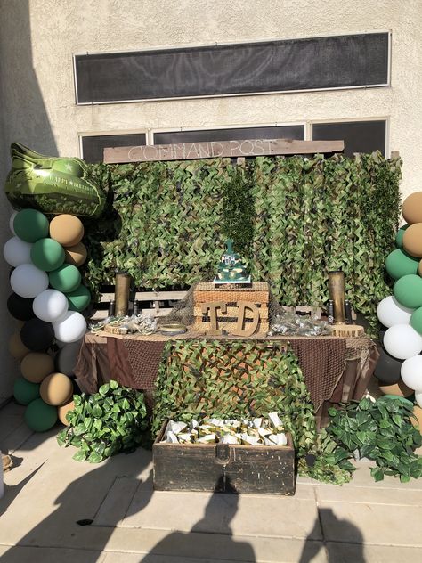 Camouflage Decorations Party, Army Soldier Birthday Party, Camo Balloon Arch, Army Cake Ideas, Camouflage Birthday Party, Army Themed Birthday, Deployment Party, Camouflage Party, Army Birthday Parties