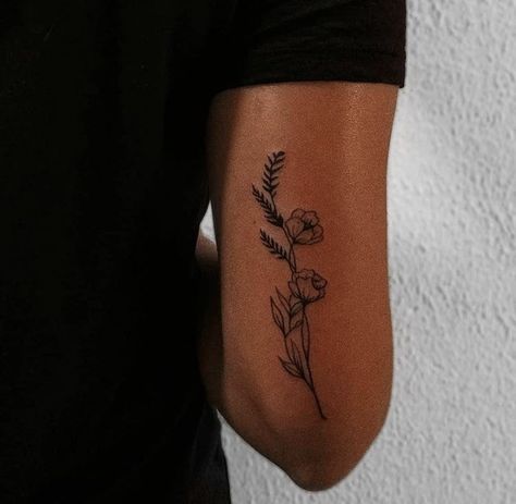 Mens Dainty Tattoos, Minimal Thigh Tattoos Men, Minimal Shoulder Tattoo Men, Flower Tattoos Men Leg, Flower Tattoo Tricep, Sentimental Tattoos Men, Fine Line Tattoo Ideas Men, Nature Tattoo Men, Mens Arm Tattoos Forearm