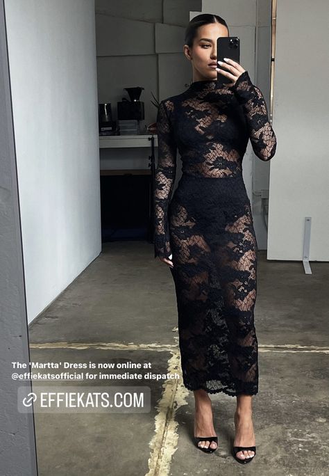 Sheer Lace Dress Long Sleeve, Sheer Bodycon Dress Outfit, Sheer Black Dress Outfit, Sheer Dress Outfit Night, Sheer Dress Outfit, Sheer Dresses Outfit, Total Black Outfit, Sheer Black Dress, Body Con Dress Outfit