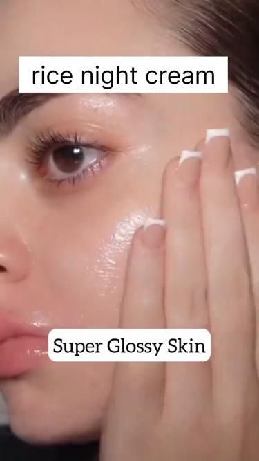 What To Use For Glowing Skin, Skin Care Routine At Night, Oil Skin Care Routine Natural, Night Face Mask For Glowing Skin, Natural Tips For Glowing Skin, Overnight Glowing Skin, Skin Care At Night, Glass Skin Night Routine, Skin Care Routine For Night