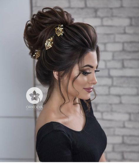 This for u for wedding hair ideas and I will send more. High Bun Hairstyle, Wedding Hair Ideas, High Bun Hairstyles, Sophisticated Hairstyles, Bridal Hairdo, Wedding Hair Up, Bridal Hair Buns, Hair Upstyles, Bridal Hair Updo