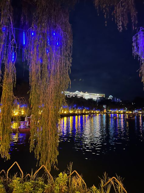 Baguio City Burnham Park, Burnham Park Baguio Aesthetic, Baguio At Night, Baguio Night View, Baguio Aesthetic, Philippines Scenery, Burnham Park Baguio, Burnham Park, Park At Night